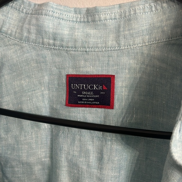 UNTUCKit button down - Picture 2 of 3